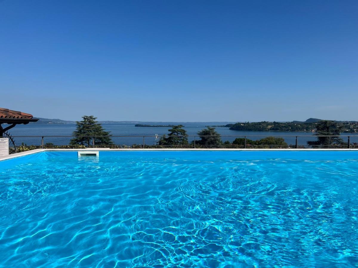 Feli Holiday Home - Panoramic Pool Lake View In Gardone Riviera Exteriör bild